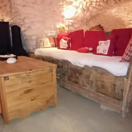 Guest house Adret D'en Haut *