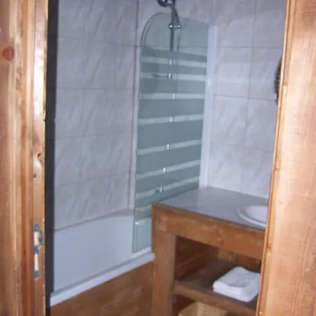 Adret D'en Haut Guest house